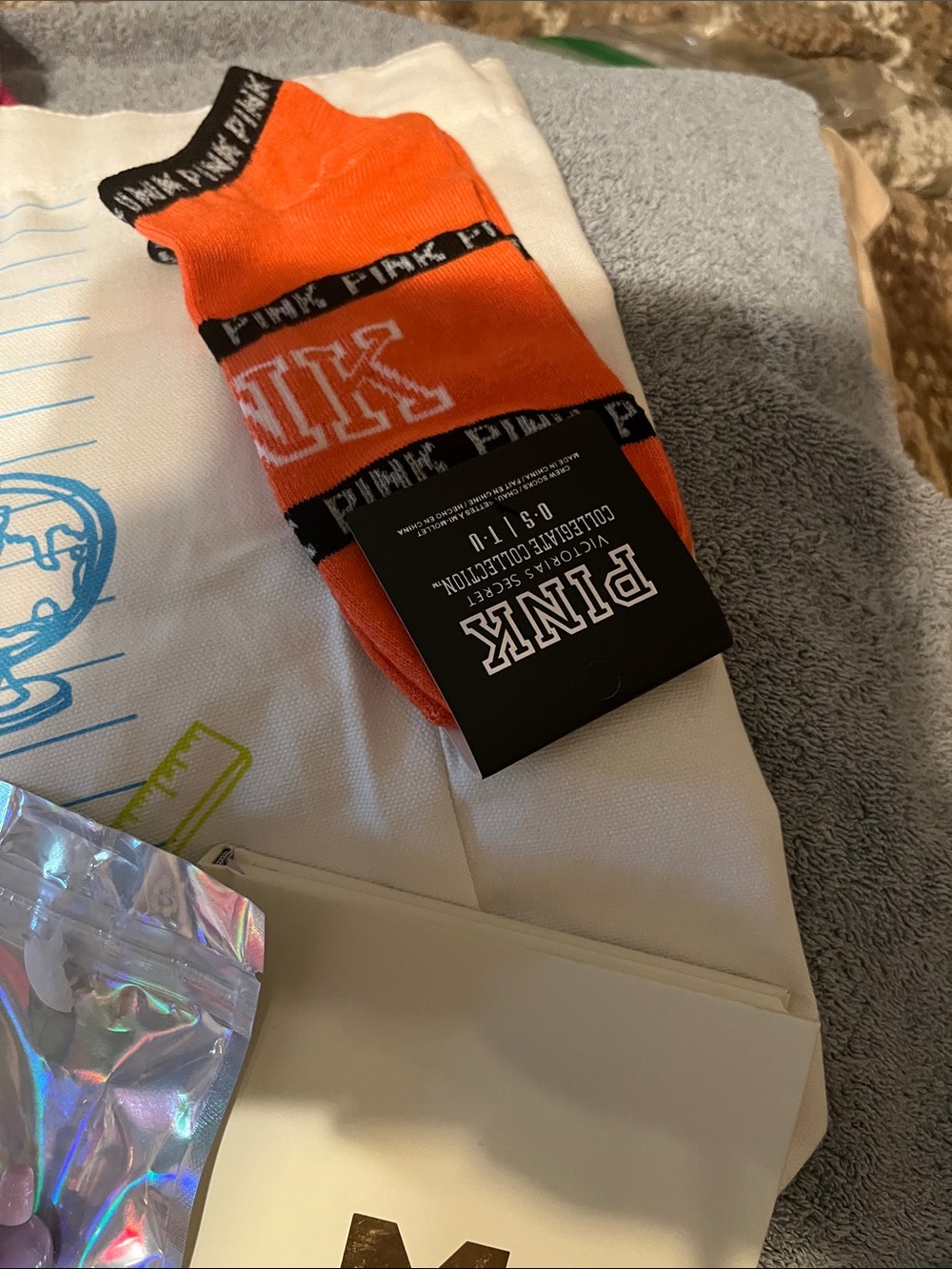 NWT Teacher Reusable Tote Bag with Colorful Script and Pink Handles plus 9 gifts - Picture 6 of 16